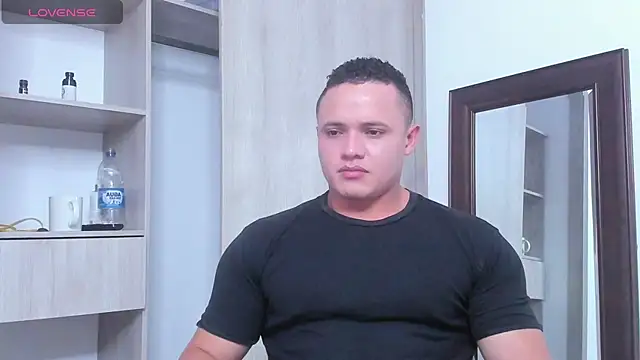 KingLevi01 online show from October 30, 2025, 1:37 am