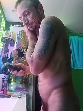 Snapshot of Mrluckstick chatting on November 27, 2025, 3:18 am Mrluckstick online show from November 27, 2025, 3:18 am