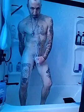 Snapshot of Mrluckstick chatting on December 2, 2025, 5:36 pm Mrluckstick online show from December 2, 2025, 5:36 pm