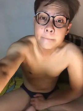 Snapshot of datnguyenvn chatting on April 15, 2026, 6:45 pm datnguyenvn online show from April 15, 2026, 6:45 pm