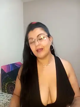 Snapshot of Celestea1989 chatting on November 17, 2025, 8:13 pm Celestea1989 online show from November 17, 2025, 8:13 pm