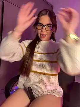 Charlottediolet online show from November 17, 2025, 11:36 am