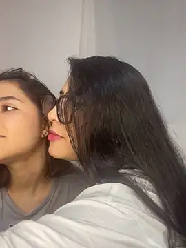 Sweet and Rous0 online show from October 28, 2025, 3:18 am