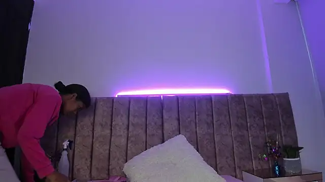 Ambeer fox  online show from April 20, 2026, 1:24 pm