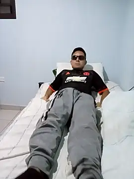 Snapshot of aczinovelez342 chatting on November 23, 2025, 12:42 am aczinovelez342 online show from November 23, 2025, 12:42 am