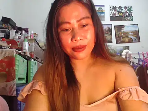 Snapshot of filipina_beauty chatting on December 14, 2025, 4:56 pm filipina beauty online show from December 14, 2025, 4:56 pm