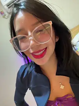 Min junn online show from October 7, 2025, 2:12 am