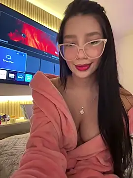 Min junn online show from October 9, 2025, 2:12 am