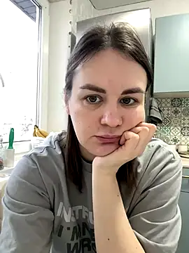 Risky-Flower online show from November 2, 2025, 9:03 am