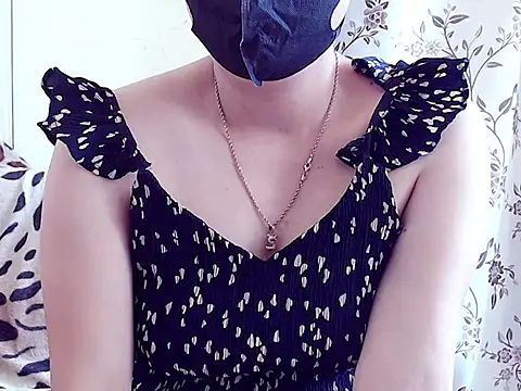 Snapshot of Ami_8x chatting on November 12, 2025, 5:55 am Ami 8x online show from November 12, 2025, 5:55 am