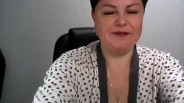 EllaLove2277 online show from November 28, 2025, 1:44 pm