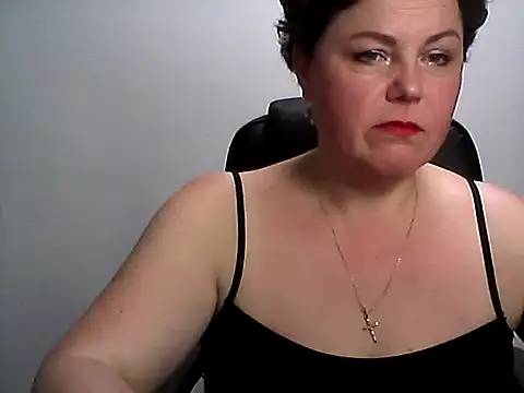 EllaLove2277 online show from November 3, 2025, 6:33 pm