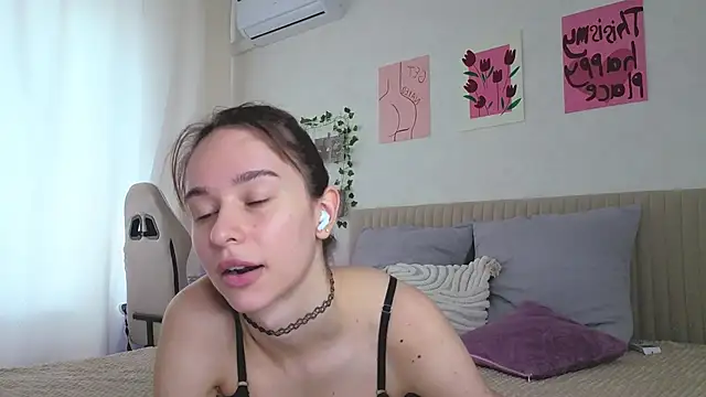  Alissaa online show from May 16, 2026, 5:28 am