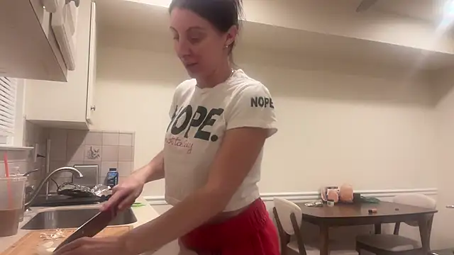 Snapshot of NurseStephania chatting on November 12, 2025, 12:04 am NurseStephania online show from November 12, 2025, 12:04 am