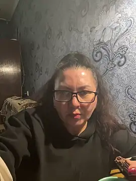 Snapshot of Vilvet777 chatting on October 17, 2025, 11:56 am Vilvet777 online show from October 17, 2025, 11:56 am