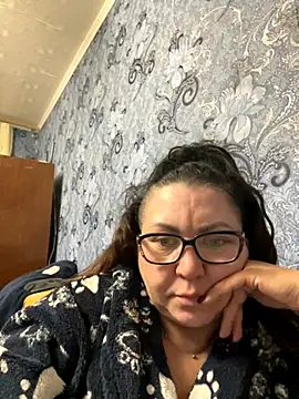Snapshot of Vilvet777 chatting on October 24, 2025, 8:41 pm Vilvet777 online show from October 24, 2025, 8:41 pm
