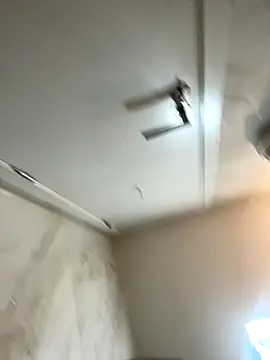 dgzzzkskks online show from September 10, 2025, 10:20 pm