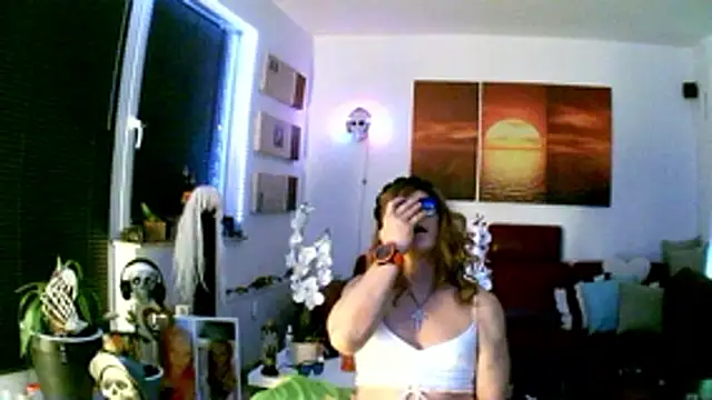 Snapshot of hellgirl1980 chatting on November 21, 2025, 10:31 pm hellgirl1980 online show from November 21, 2025, 10:31 pm