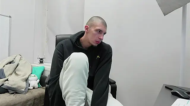 Ryan Dozer online show from November 1, 2025, 6:51 am