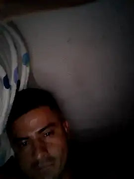 Snapshot of Andr3s69xxx chatting on September 15, 2025, 12:33 am Andr3s69xxx online show from September 15, 2025, 12:33 am