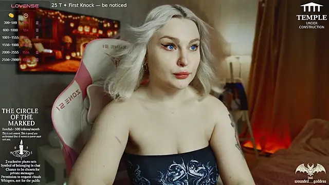 Snapshot of Wounded_Goddess_ chatting on November 8, 2025, 2:20 pm Wounded Goddess online show from November 8, 2025, 2:20 pm