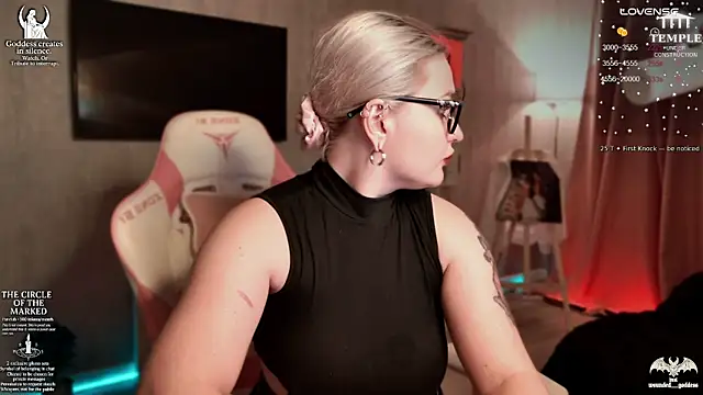 Snapshot of Wounded_Goddess_ chatting on November 22, 2025, 6:07 pm Wounded Goddess online show from November 22, 2025, 6:07 pm