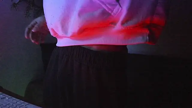 Snapshot of carl_jhonson821 chatting on November 5, 2025, 10:07 am carl jhonson821 online show from November 5, 2025, 10:07 am