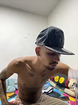 Snapshot of carl_jhonson821 chatting on November 22, 2025, 2:27 pm carl jhonson821 online show from November 22, 2025, 2:27 pm