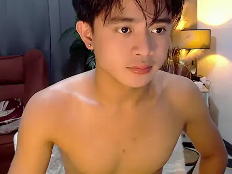 NautyBoyBrazeen 143 online show from May 19, 2026, 8:43 am