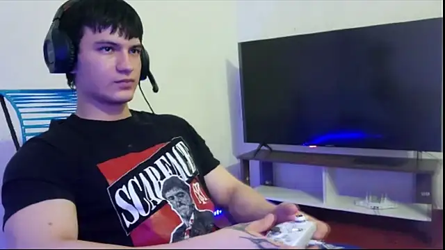 ErickWalton online show from November 14, 2025, 5:44 am