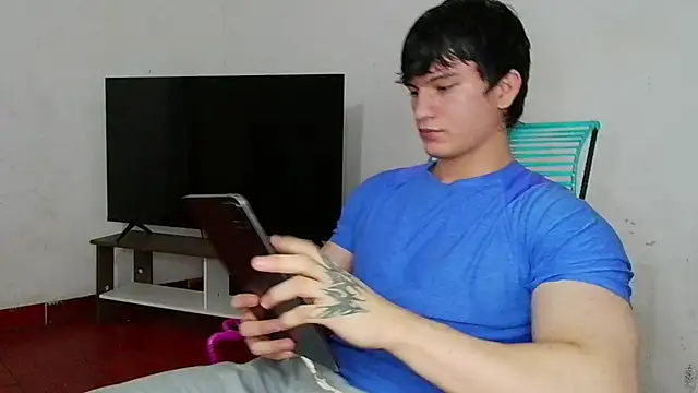 ErickWalton online show from January 12, 2026, 5:03 am