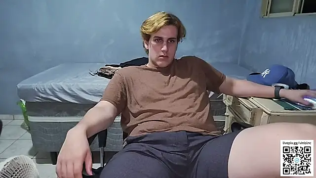 Snapshot of vinialnc chatting on October 7, 2025, 1:06 am vinialnc online show from October 7, 2025, 1:06 am