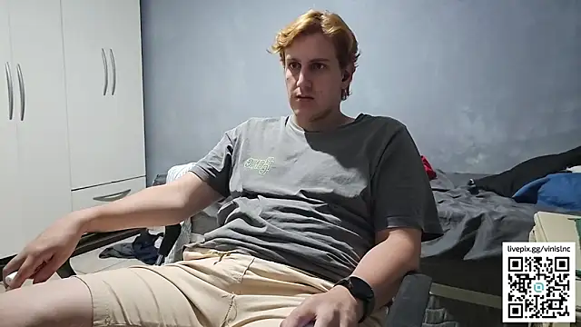 Snapshot of vinialnc chatting on September 14, 2025, 3:51 am vinialnc online show from September 14, 2025, 3:51 am