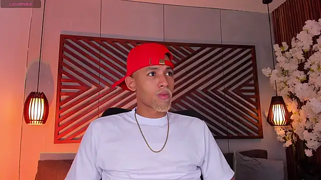 B Wild online show from November 5, 2025, 3:42 am