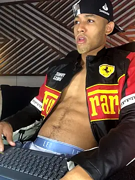 B Wild online show from October 23, 2025, 4:11 am