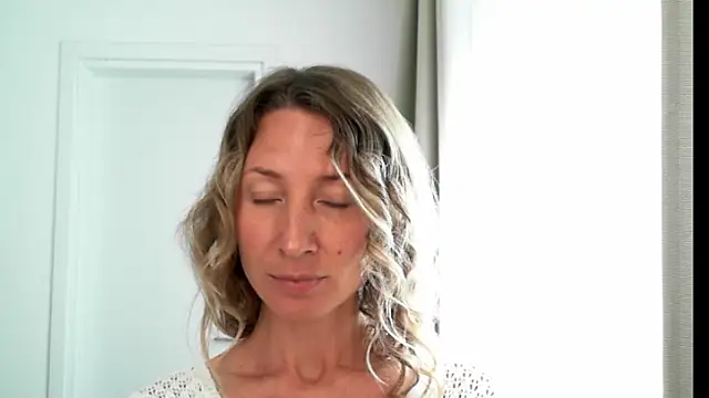 Snapshot of Paevoa chatting on March 23, 2026, 12:16 pm Paevoa online show from March 23, 2026, 12:16 pm