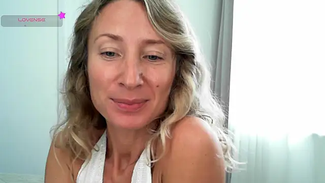 Snapshot of Paevoa chatting on December 3, 2025, 9:31 am Paevoa online show from December 3, 2025, 9:31 am