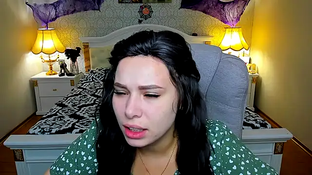 Snapshot of OmniaSher chatting on October 24, 2025, 9:19 am OmniaSher online show from October 24, 2025, 9:19 am