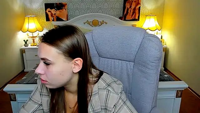 Snapshot of OmniaSher chatting on October 15, 2025, 9:28 am OmniaSher online show from October 15, 2025, 9:28 am