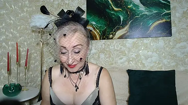 Snapshot of _Sara__Smith_ chatting on September 13, 2025, 10:37 am  Sara  Smith  online show from September 13, 2025, 10:37 am