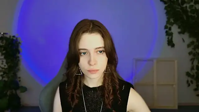 Snapshot of Yoka_paradoXXX chatting on November 7, 2025, 9:14 am Yoka paradoXXX online show from November 7, 2025, 9:14 am