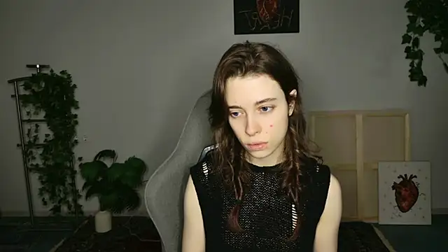 Snapshot of Yoka_paradoXXX chatting on November 5, 2025, 5:10 am Yoka paradoXXX online show from November 5, 2025, 5:10 am