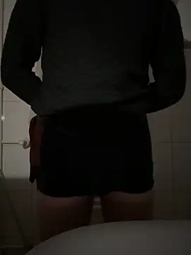 Snapshot of Jamilo_young chatting on September 23, 2025, 9:11 pm Jamilo young online show from September 23, 2025, 9:11 pm