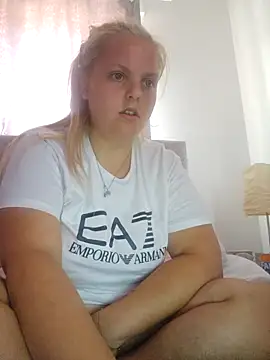 Snapshot of Dolliejayxx chatting on September 29, 2025, 10:00 am Dolliejayxx online show from September 29, 2025, 10:00 am