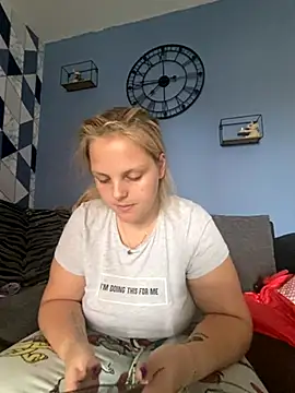 Snapshot of Dolliejayxx chatting on October 23, 2025, 11:20 am Dolliejayxx online show from October 23, 2025, 11:20 am