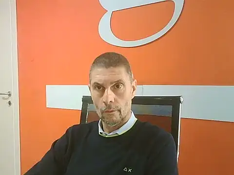 Snapshot of max79ve31 chatting on November 14, 2025, 1:26 pm max79ve31 online show from November 14, 2025, 1:26 pm