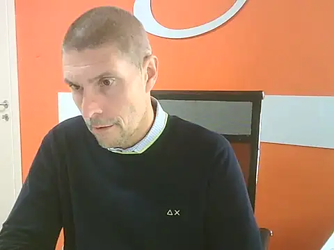 Snapshot of max79ve31 chatting on October 22, 2025, 11:31 am max79ve31 online show from October 22, 2025, 11:31 am