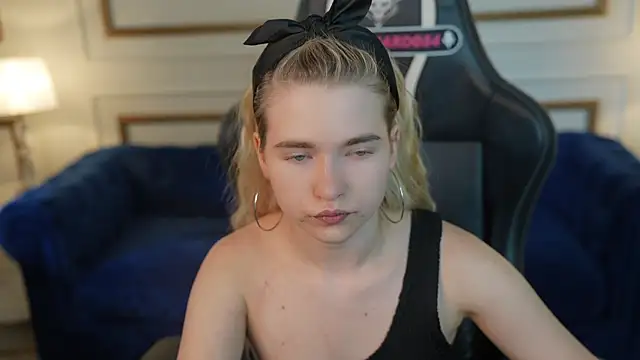 Snapshot of Ava_kiss054 chatting on July 5, 2026, 11:17 am Ava kiss054 online show from July 5, 2026, 11:17 am