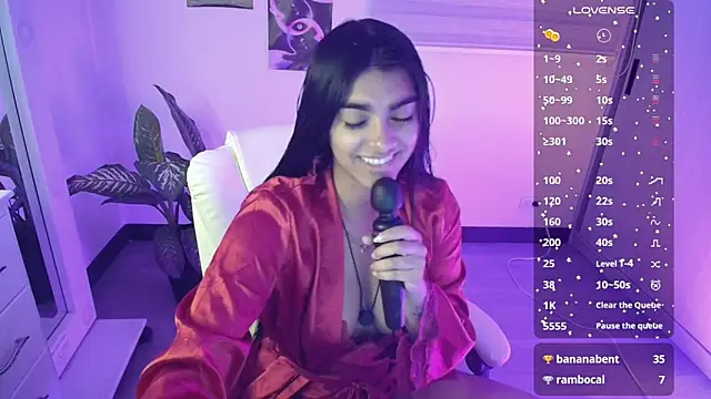 Snapshot of amarasilk_ chatting on June 16, 2026, 12:32 am amarasilk online show from June 16, 2026, 12:32 am
