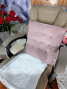 LadyMaiMai online show from February 28, 2026, 1:00 pm